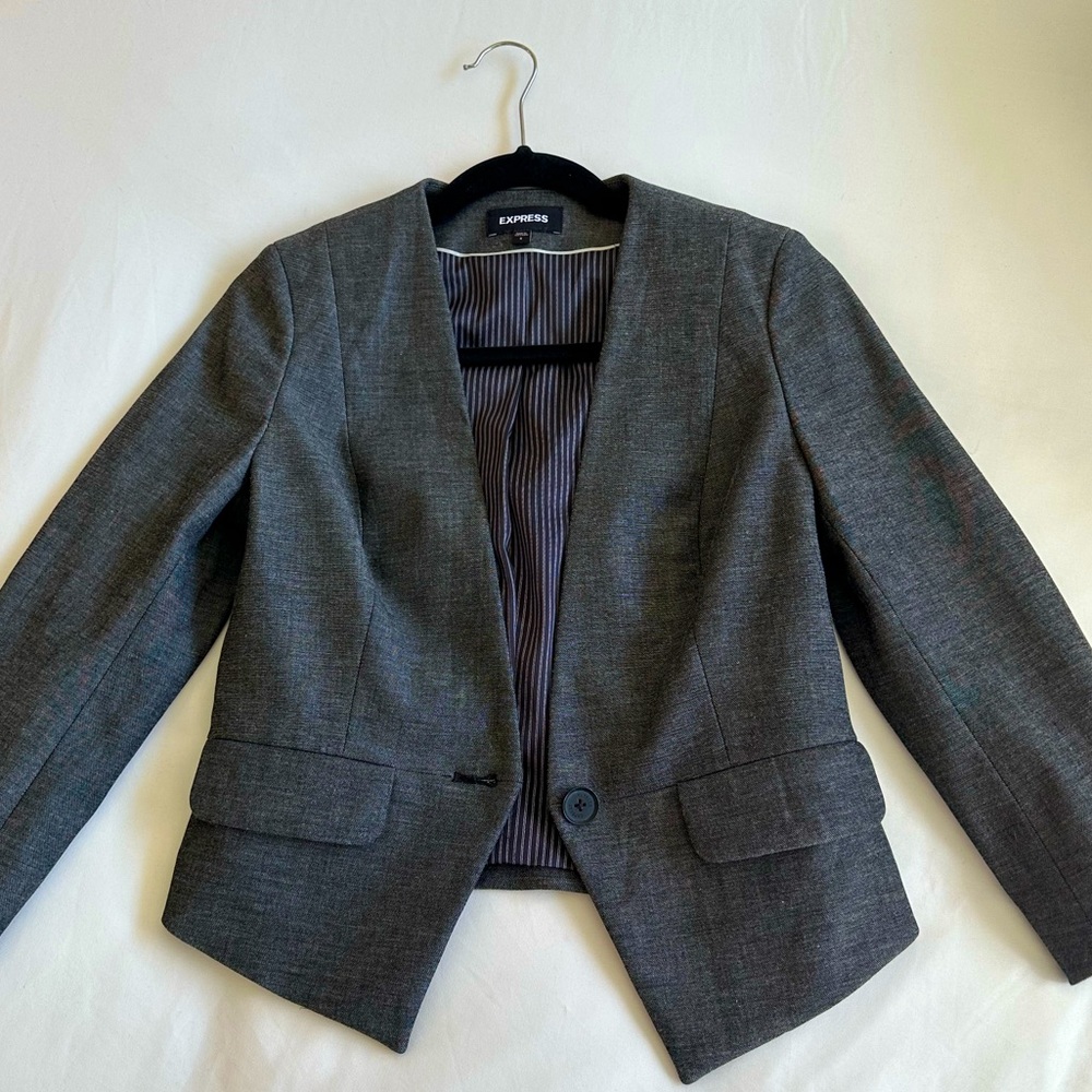 Express cropped blazer, size 2